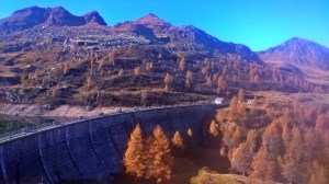 alpejskie doliny w jesiennych kolorach, Alpy Bergamskie