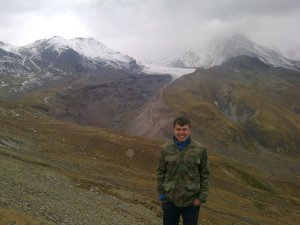 pod jęzorem lodowca Kazbegi, Gruzja