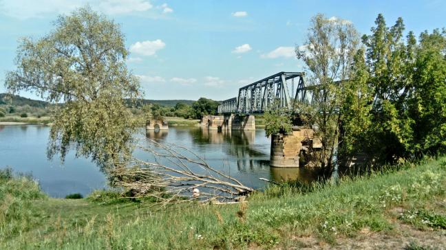 opuszczony most kolejowy na Odrze