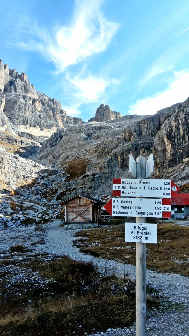 widok z rifugio di Brentei na Cima di Molveno