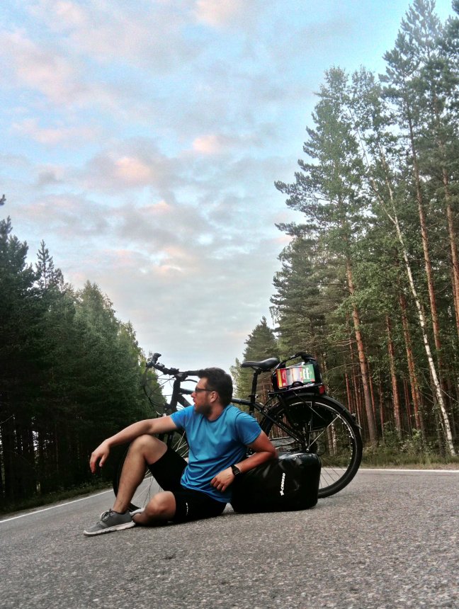 na wschodzie Finlandii, wśród świerków