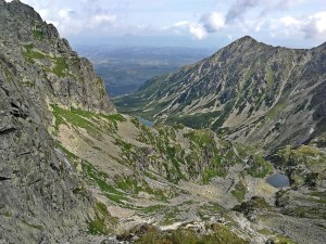w dole Zmarzły Staw Gąsienicowy