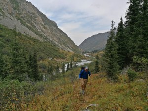 na szlaku w górę rzeki Ala Archa