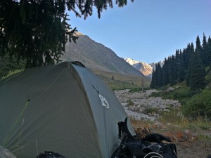 biwak przed jeziorem BAO