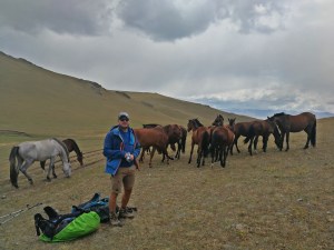 kolejka chętnych do orzeszków