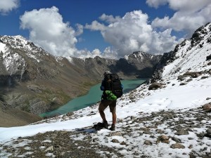 Cezarkos i jezioro Ala kol