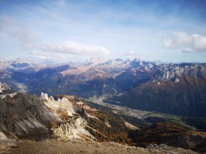 Dolomity - w dolinie miasteczko Vigo di Fassa