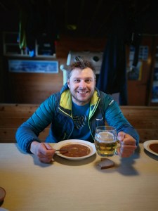 wygłodniały alpinista