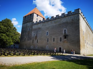 zamek biskupa w Arensburg - Kureesaare