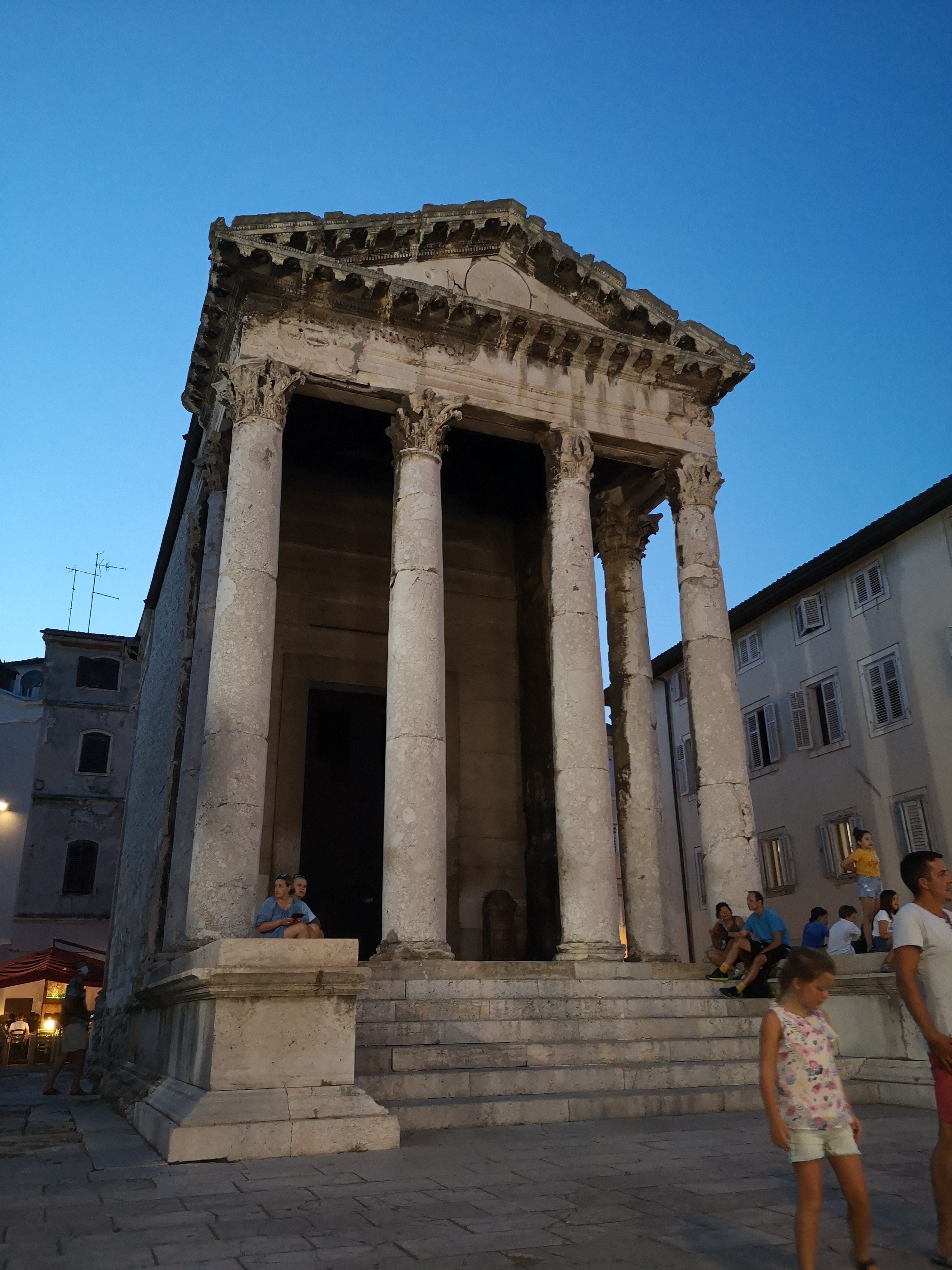 starożytna świątynia w Puli