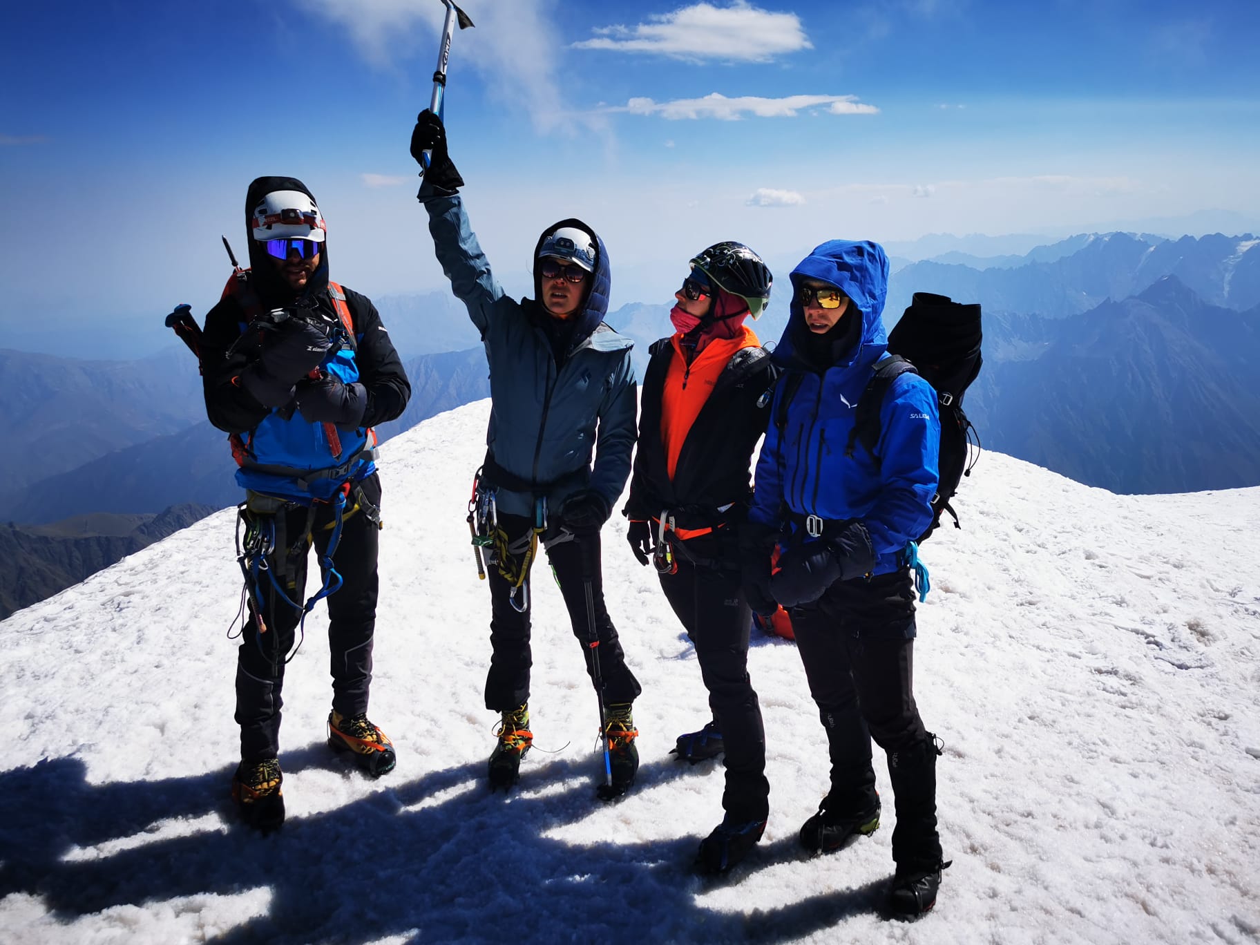 szczęśliwi na Kazbeku