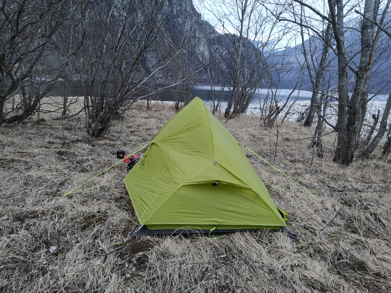 ostatni biwak nad jeziorem