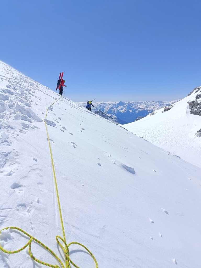 asekuracja na Plateau du Couloir (3664 m n.p.m.)